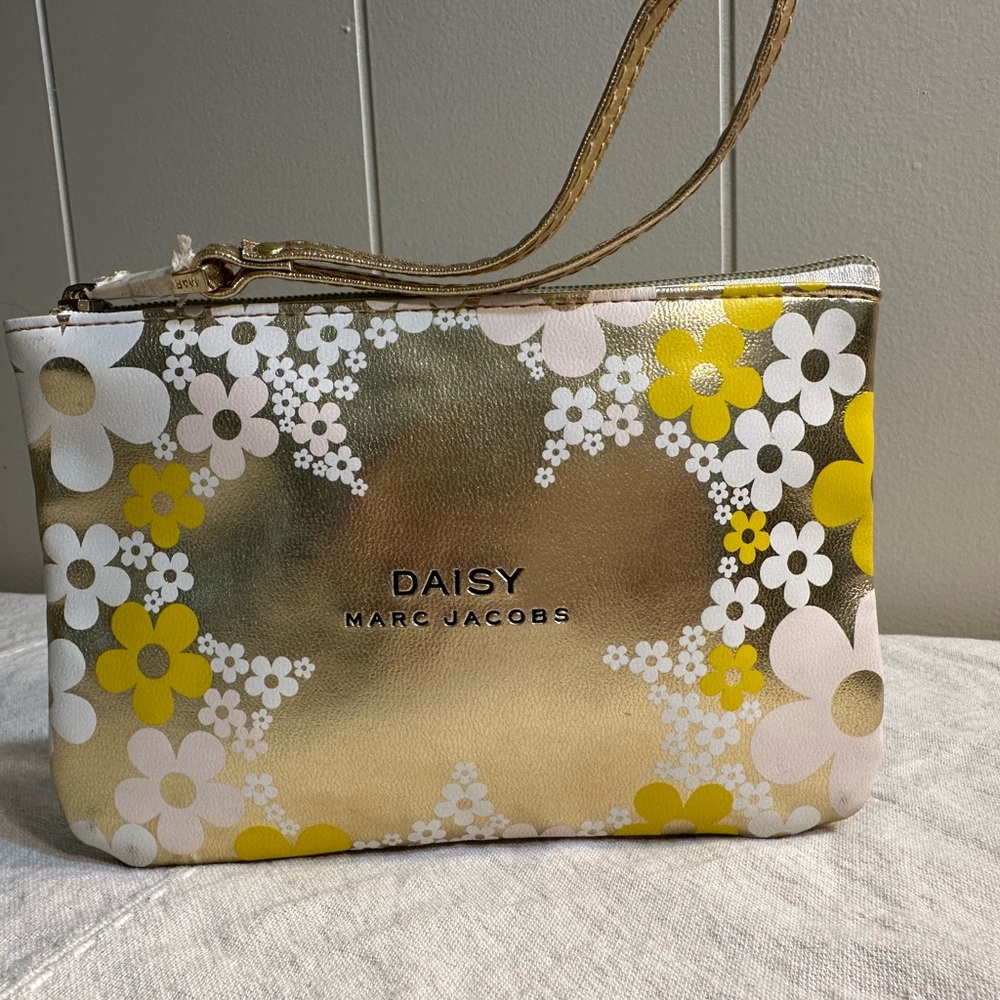 Daisy Marc Jacob’s Gold Floral Wristlet